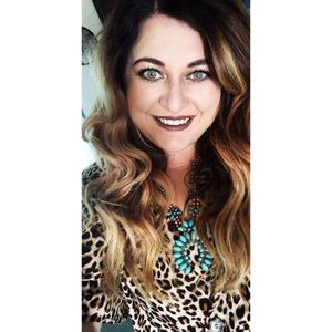 Meet your Posher, Deanna